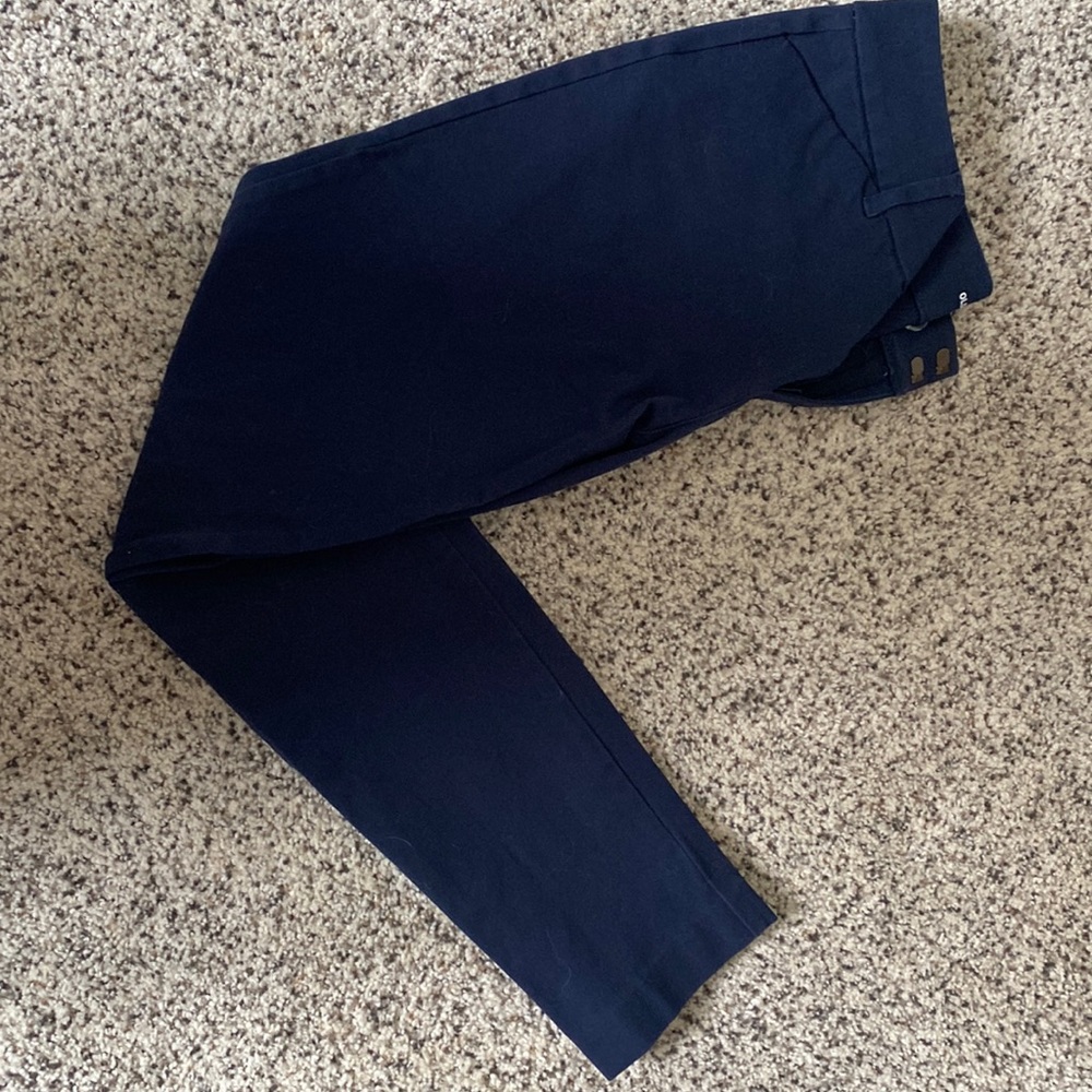 Old Navy, pixie pant, size 2.